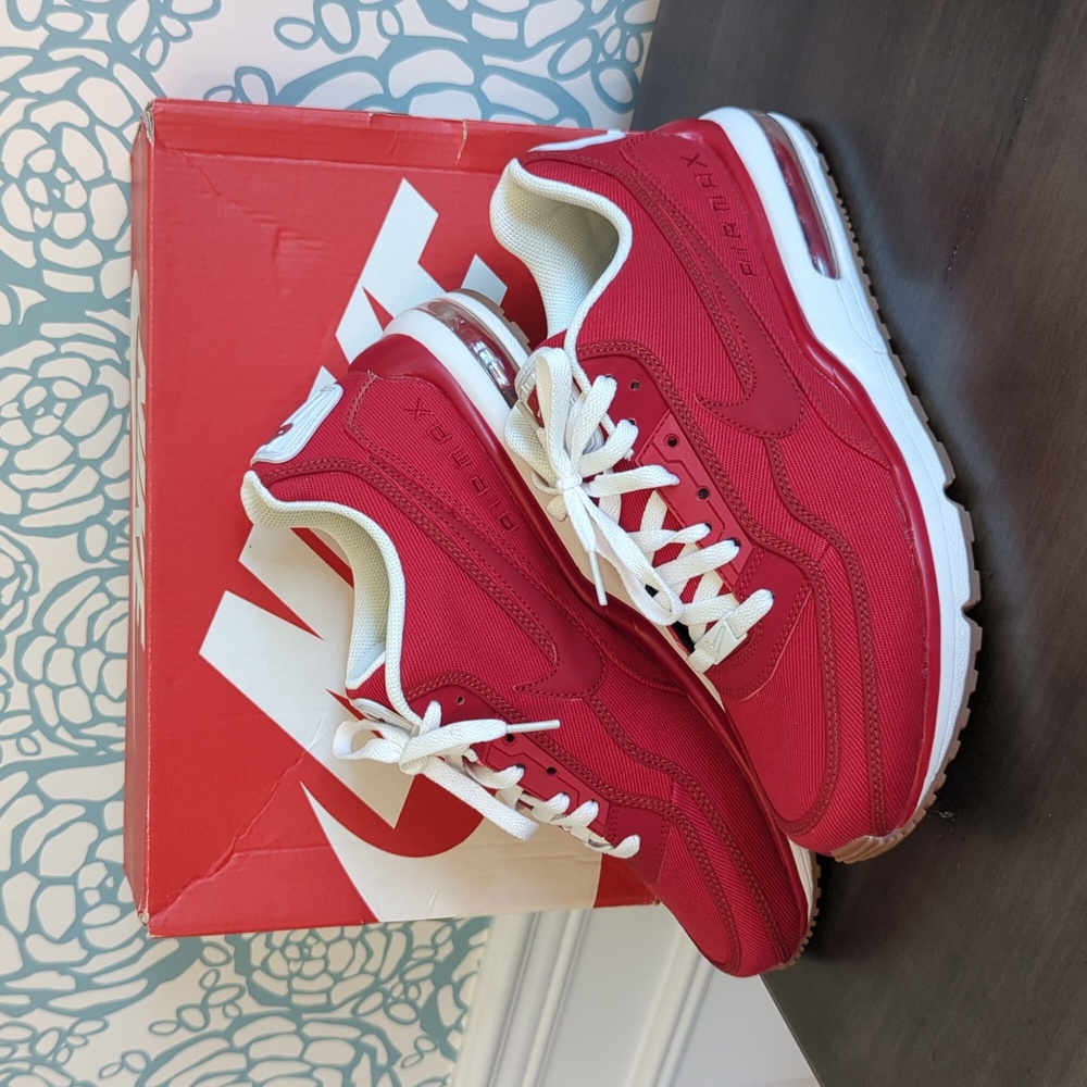 NIB Nike Air Max LTD 3 TXT Mens 10.5 Gym Red - White